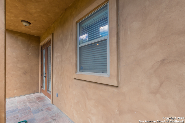 Image 56 of 63 For 13822 Oakview Cove