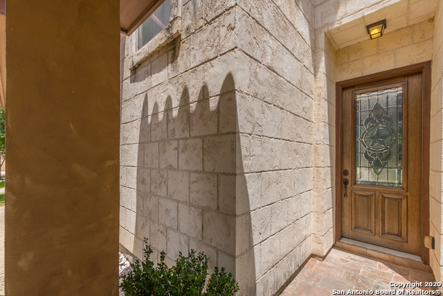 Image 9 of 63 For 13822 Oakview Cove