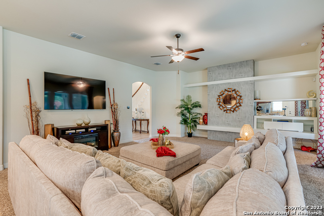 Image 15 of 72 For 531 Lilly Bluff