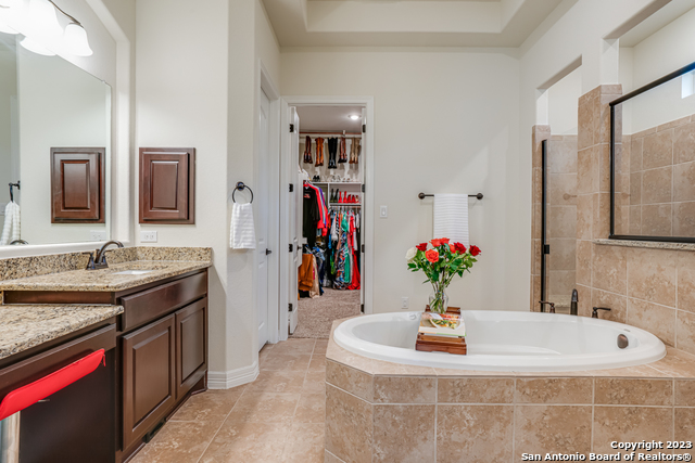 Image 30 of 72 For 531 Lilly Bluff