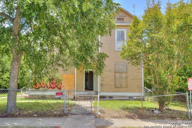 Details for 310 Carson E, San Antonio, TX 78208