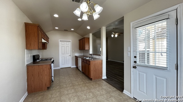 Image 10 of 34 For 8538 Snakeweed Dr
