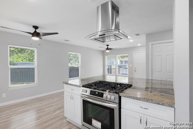 Image 18 of 35 For 322 Glamis Ave