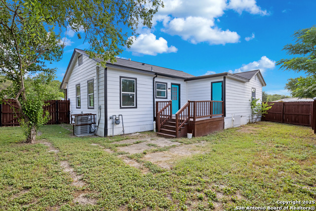 Image 9 of 35 For 322 Glamis Ave