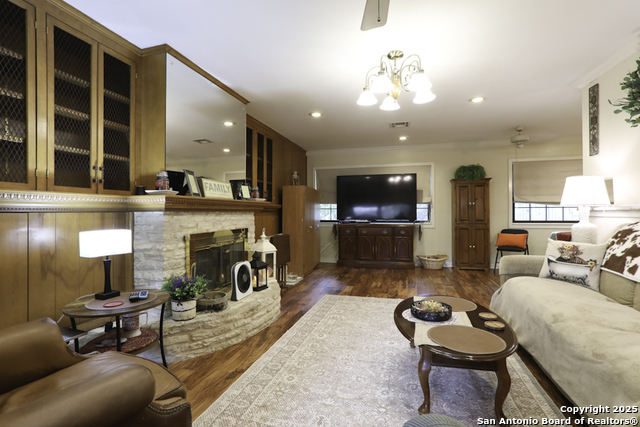 Image 8 of 45 For 3727 Hundred Oaks