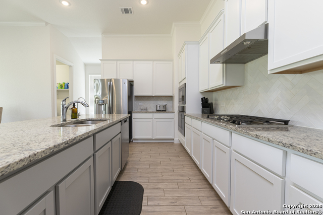 Listing photo id 9 for 9307 Madler