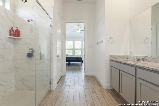 Listing photo id 16 for 9307 Madler