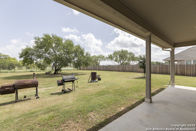 Listing photo id 26 for 9307 Madler