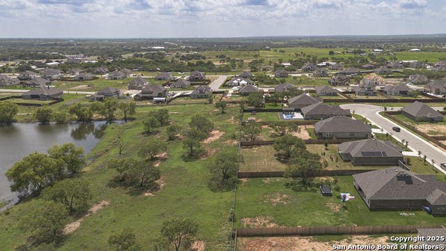 Listing photo id 32 for 9307 Madler