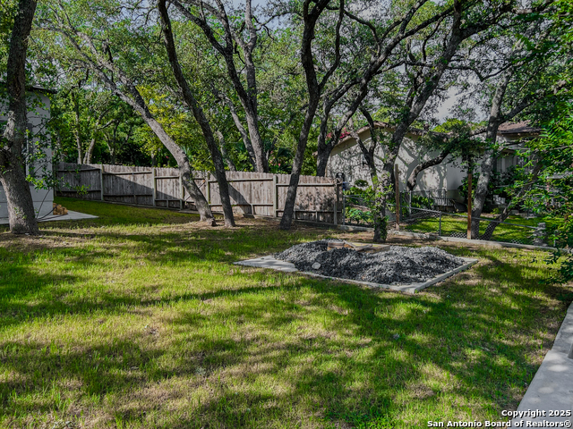 Image 29 of 38 For 7418 Wild Eagle Rd