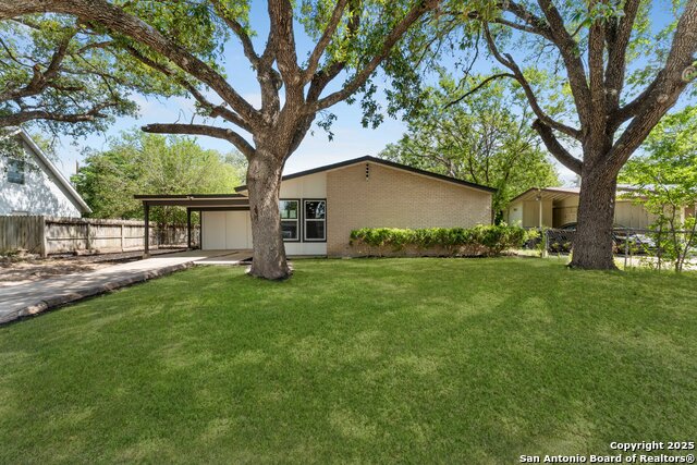 Image 2 of 24 For 4119 Tamarak Dr