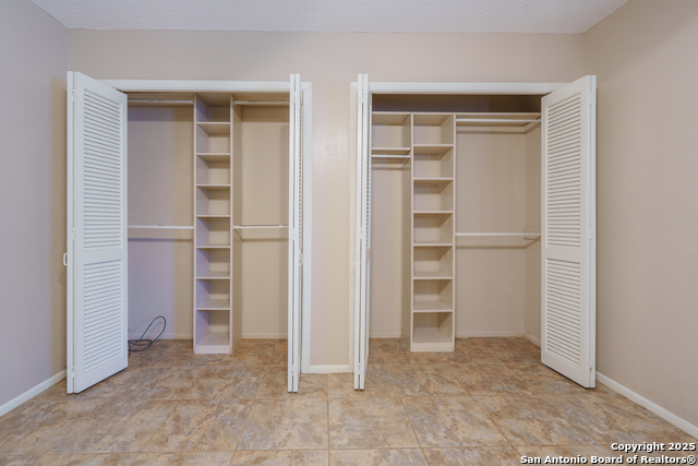 Image 31 of 40 For 6907 Forest Grove