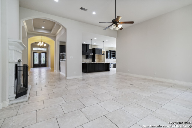 Image 10 of 47 For 944 Wilderness Oaks