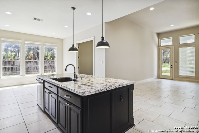 Image 4 of 47 For 944 Wilderness Oaks