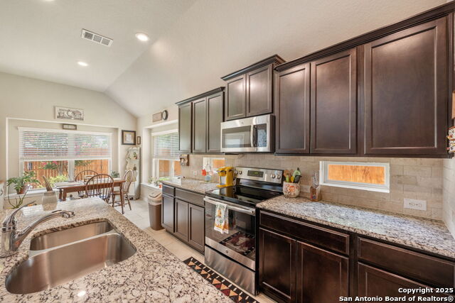 Image 11 of 27 For 418 Woodside