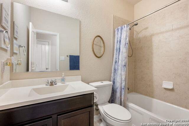 Image 22 of 27 For 418 Woodside