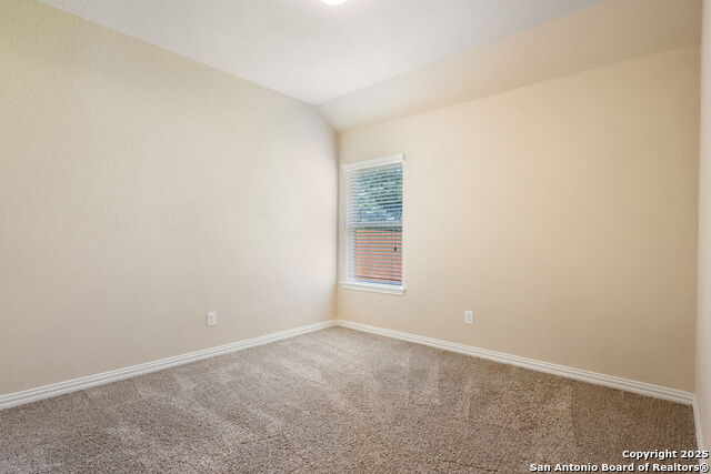 Image 25 of 27 For 418 Woodside