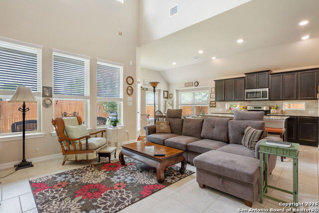 Image 7 of 27 For 418 Woodside