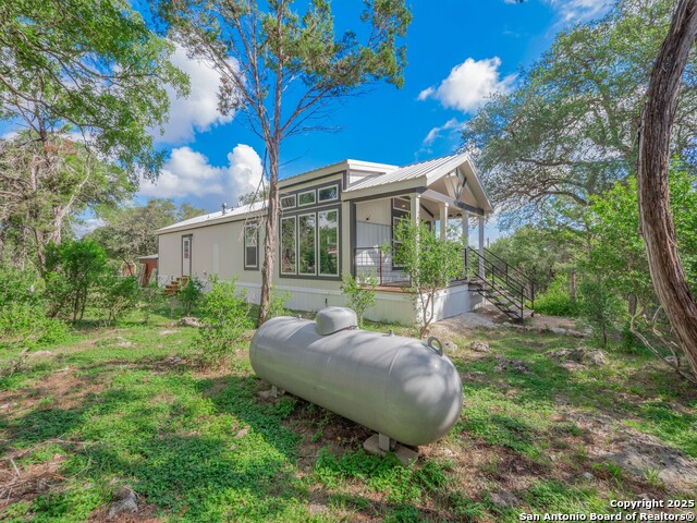 Image 22 of 35 For 191 Shallow Springs Dr