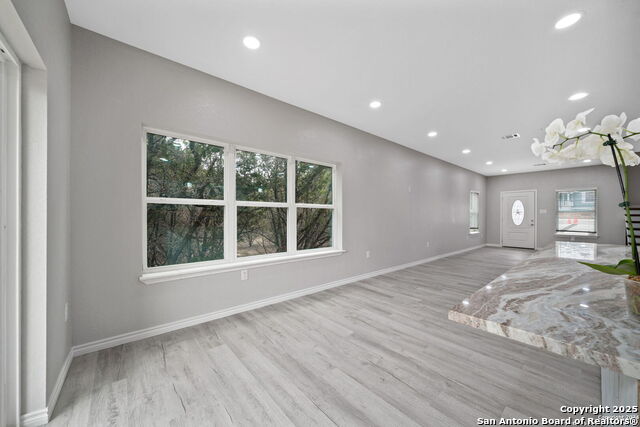 Image 15 of 30 For 662 Canyon Circle Drive
