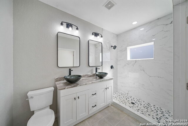 Image 20 of 30 For 662 Canyon Circle Drive