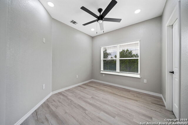Image 22 of 30 For 662 Canyon Circle Drive