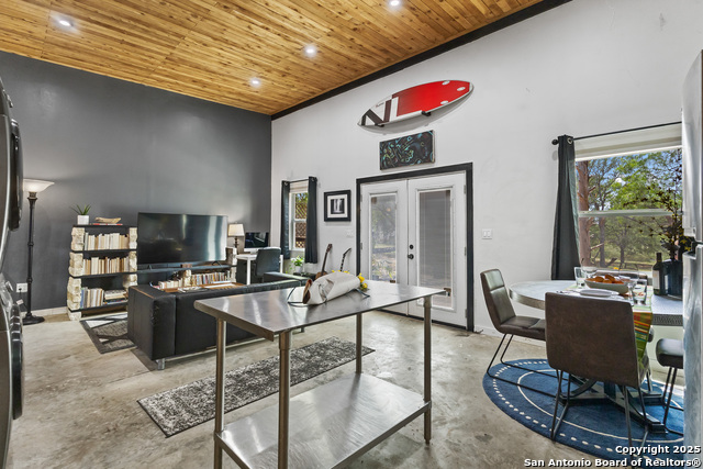 Image 23 of 44 For 124 Valley Creek