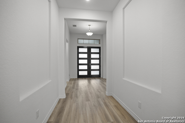 Image 14 of 36 For 222 Poe Parkway