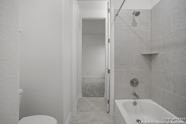 Image 17 of 36 For 222 Poe Parkway