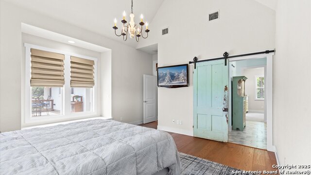 Listing photo id 12 for 2730 Beaver