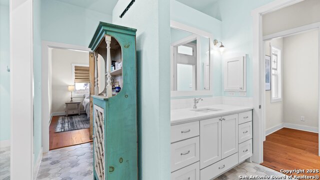 Listing photo id 15 for 2730 Beaver