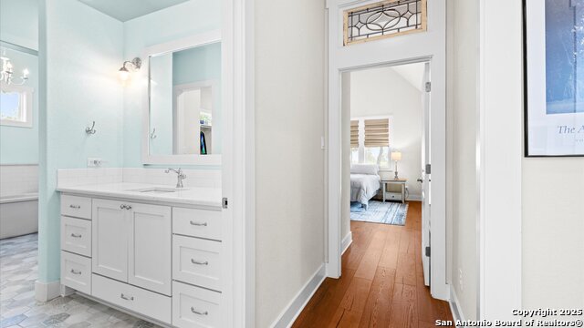 Listing photo id 16 for 2730 Beaver