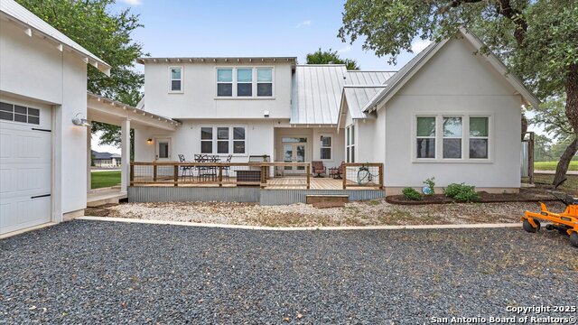 Listing photo id 26 for 2730 Beaver