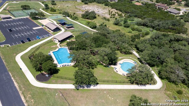 Listing photo id 41 for 2730 Beaver