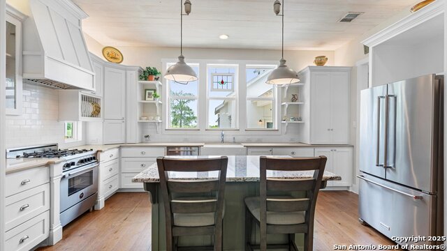Listing photo id 6 for 2730 Beaver