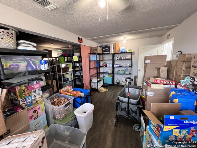 Image 12 of 16 For 2910 Hillcrest