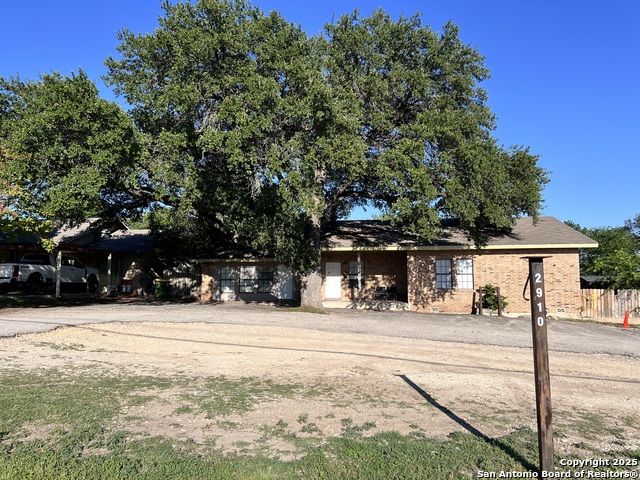 Image 2 of 16 For 2910 Hillcrest