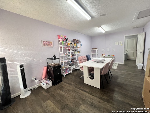 Image 7 of 16 For 2910 Hillcrest