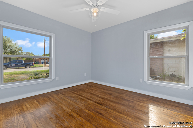 Listing photo id 10 for 534 Cicero  