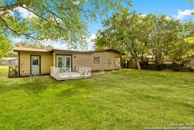 Listing photo id 13 for 534 Cicero  