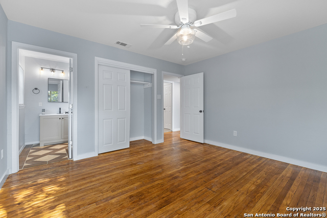 Listing photo id 7 for 534 Cicero  