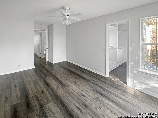 Listing photo id 13 for 210 Circle St 05