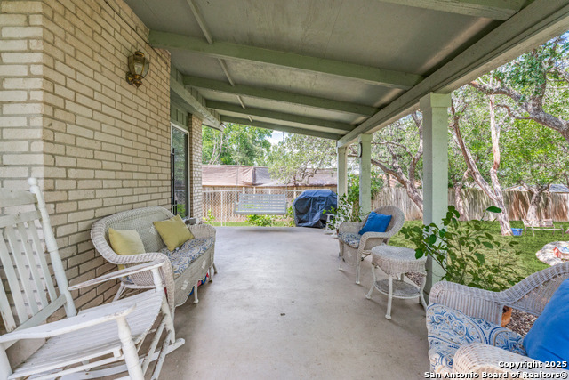 Image 17 of 27 For 8711 Ridge Cliff