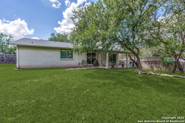 Image 19 of 27 For 8711 Ridge Cliff
