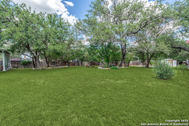 Image 21 of 27 For 8711 Ridge Cliff