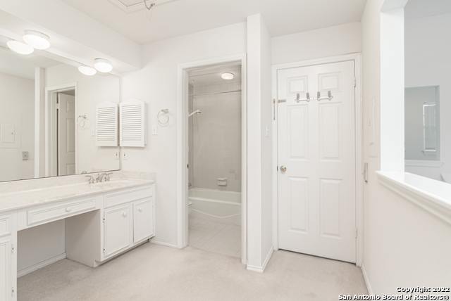 Listing photo id 9 for 7930 Roanoke Run 905