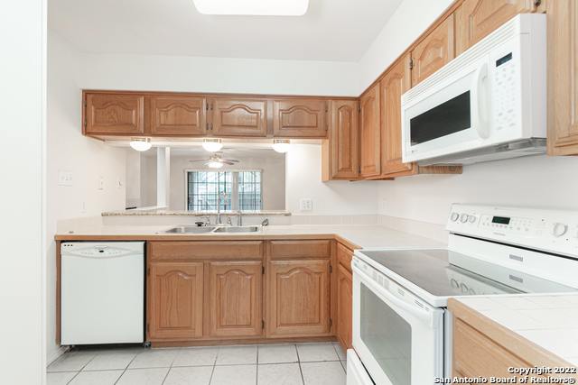 Listing photo id 2 for 7930 Roanoke Run 905
