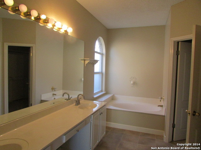 Image 10 of 19 For 13619 Summer Glen Dr