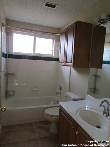 Image 15 of 19 For 13619 Summer Glen Dr