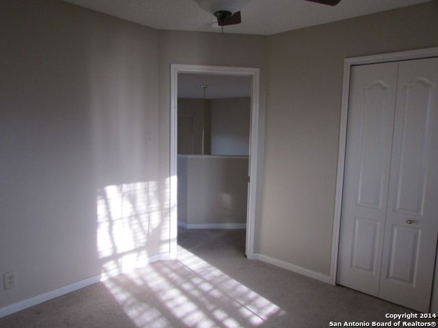 Image 17 of 19 For 13619 Summer Glen Dr